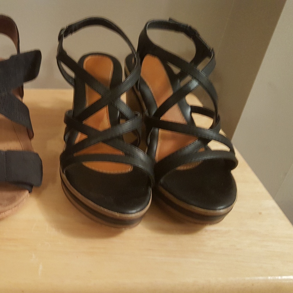 Black wedge sandal